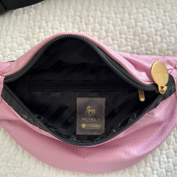 Le Sport Sac, Pink, New No Tags, Fanny Pack. - Picture 2 of 3